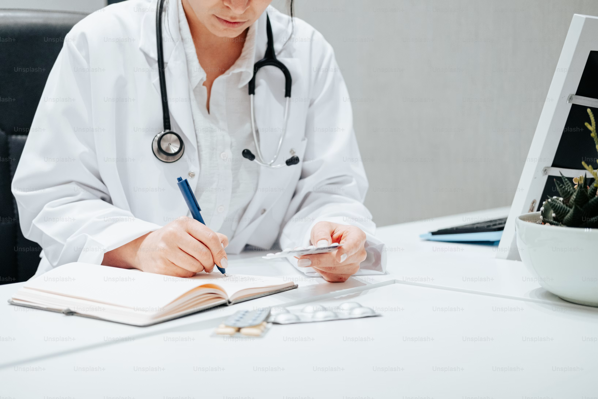 The FTC’s New Ruling on Fake Reviews: What Healthcare Organizations Need to Know 6 premium photo 1673953510197 0950d951c6d9 1